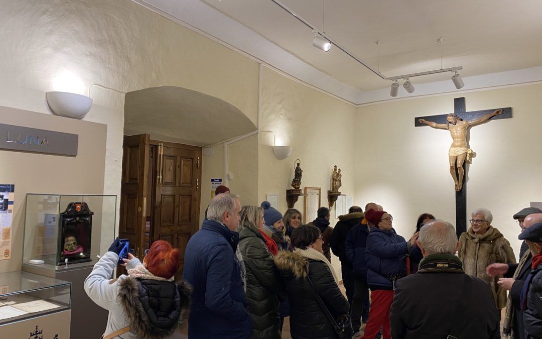 El Papa Luna atrae a numerosos visitantes a Sabiñán